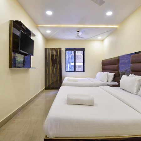 Hotel Deluxe Bombay Extérieur photo