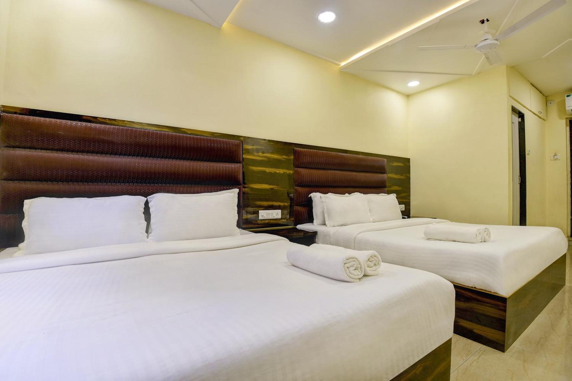 Hotel Deluxe Bombay Extérieur photo