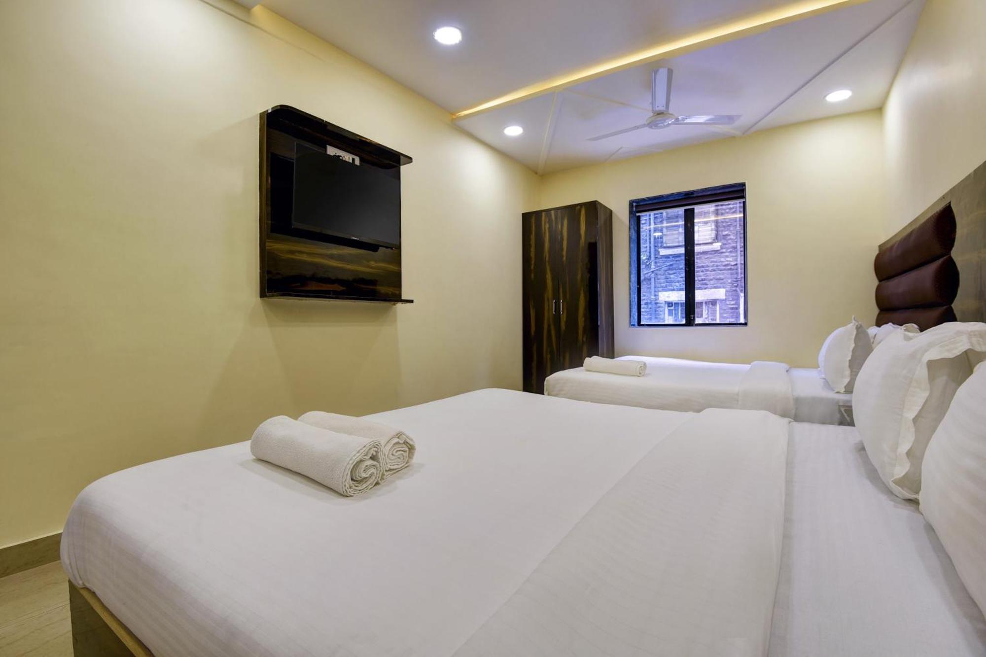 Hotel Deluxe Bombay Extérieur photo