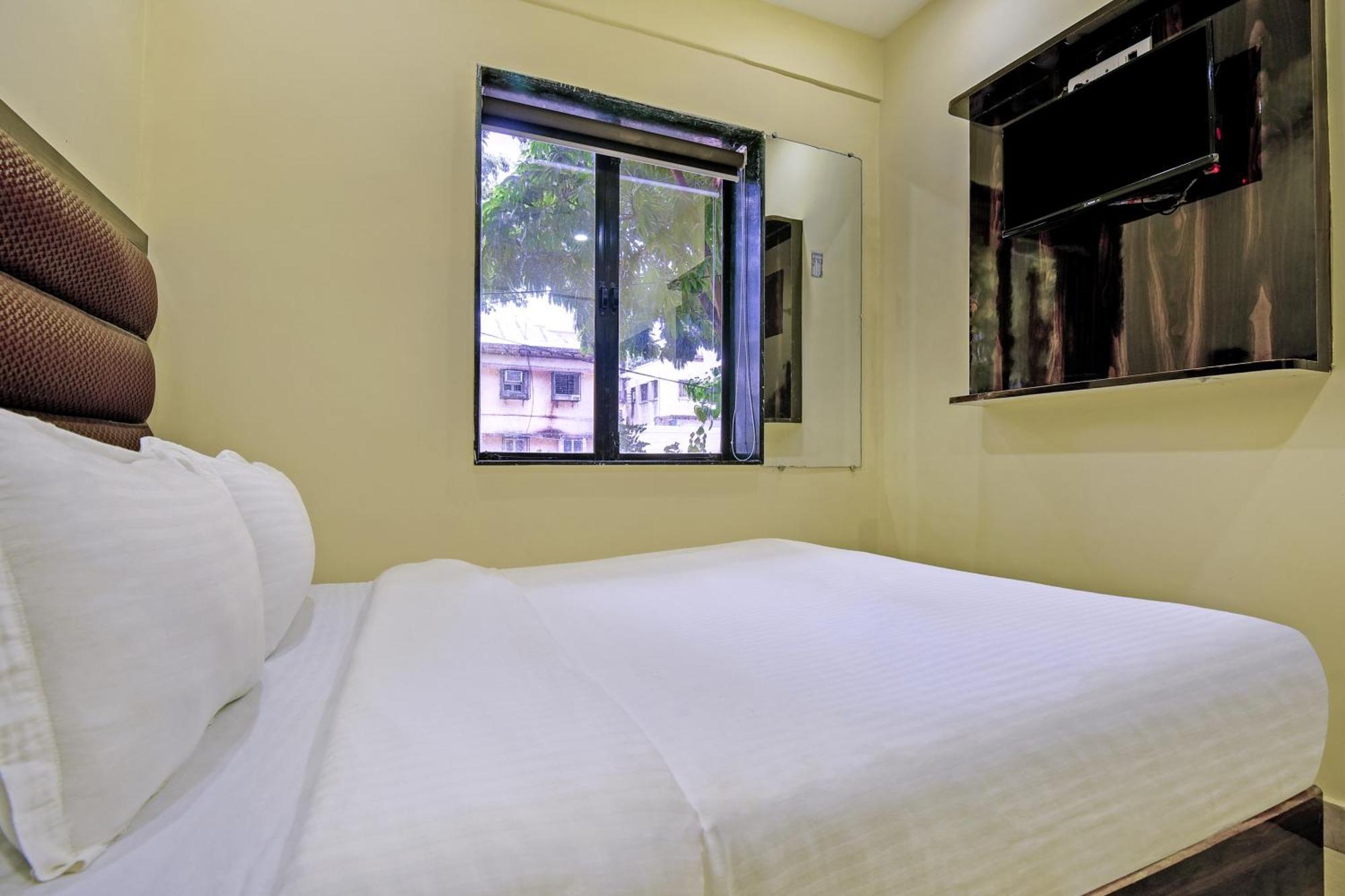 Hotel Deluxe Bombay Extérieur photo
