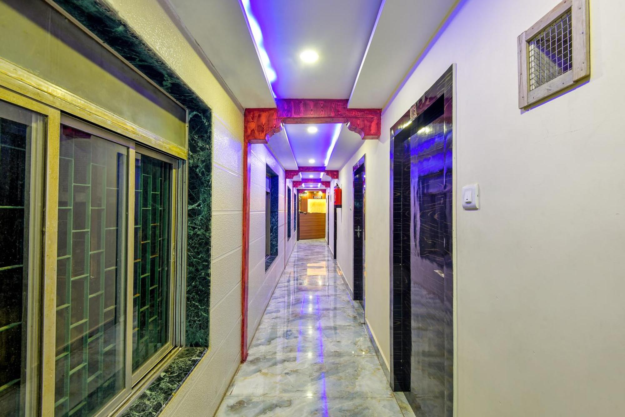 Hotel Deluxe Bombay Extérieur photo