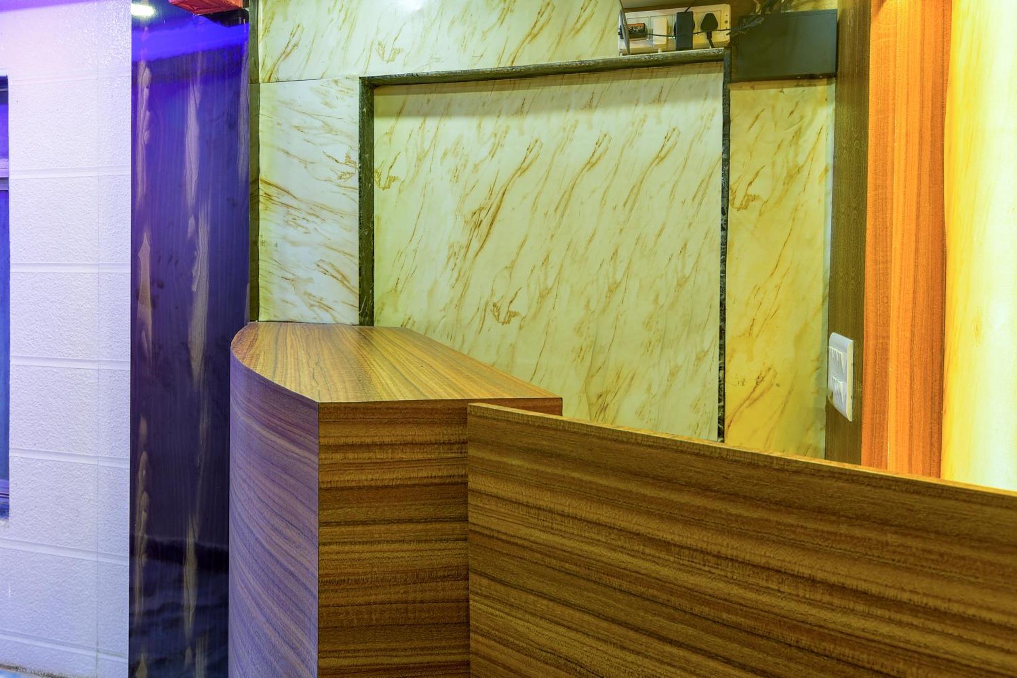 Hotel Deluxe Bombay Extérieur photo
